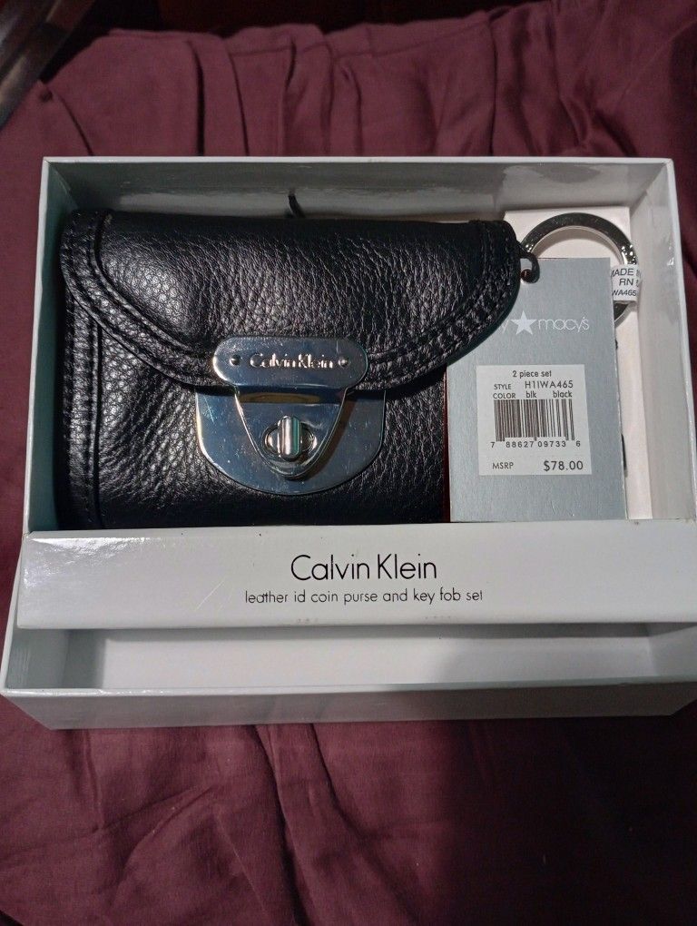Calvin Klein ID and coin purse with key fob set