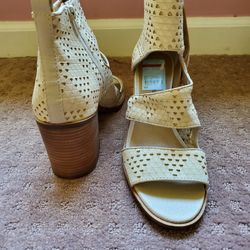 Lucky brand heels