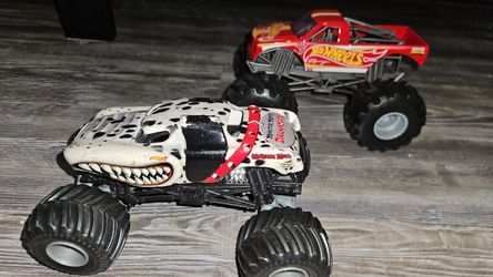 2 Large Die-cast Hot Wheels Monster Jam Monster Mutt Dalmatian Diecast TruckHot Wheels Red #3 Racing Monster Jam Truck 1:24