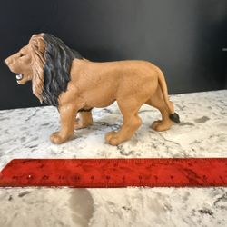 Lion Figure- 5 inches Head to Tail