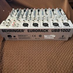 BEHRINGER EURORACK UBB1002 MIXER PERFECT CONDITION MIXIADORA BEHRINGER PERFECTO CONDICIÓN 