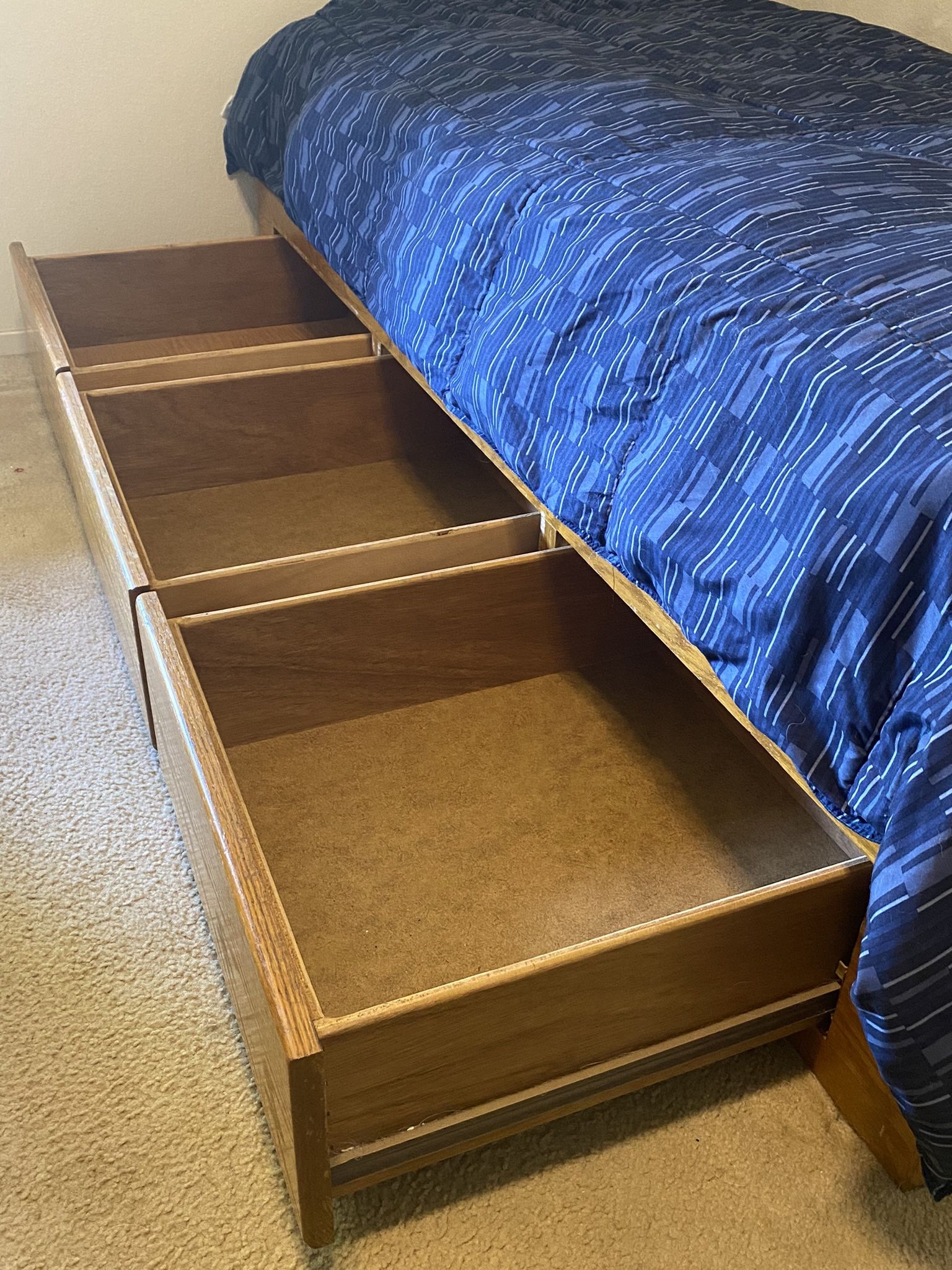 Twin size bed with Storage 