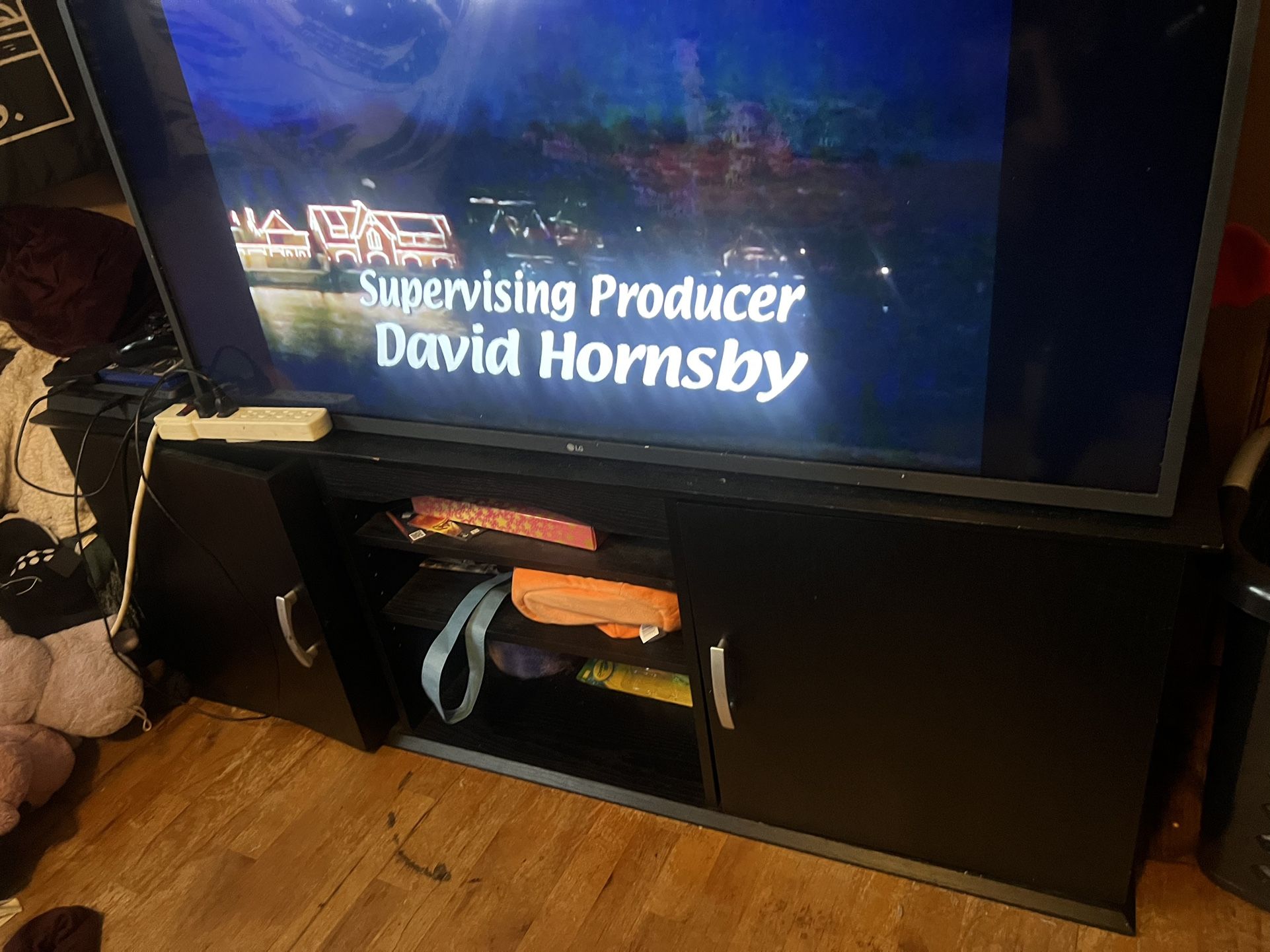 Tv/bookshelf stand