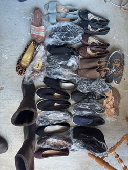 Women’s Shoe Lot – 15+ Pairs – Sizes 7–8 – Boots, Flats, Sneakers & More Description: Large lot of wome