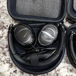 Cadillac, GMC, Or Chevy Headphones for Entertainment Televisons