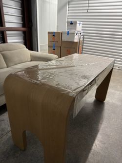Wooden - Curved Desk