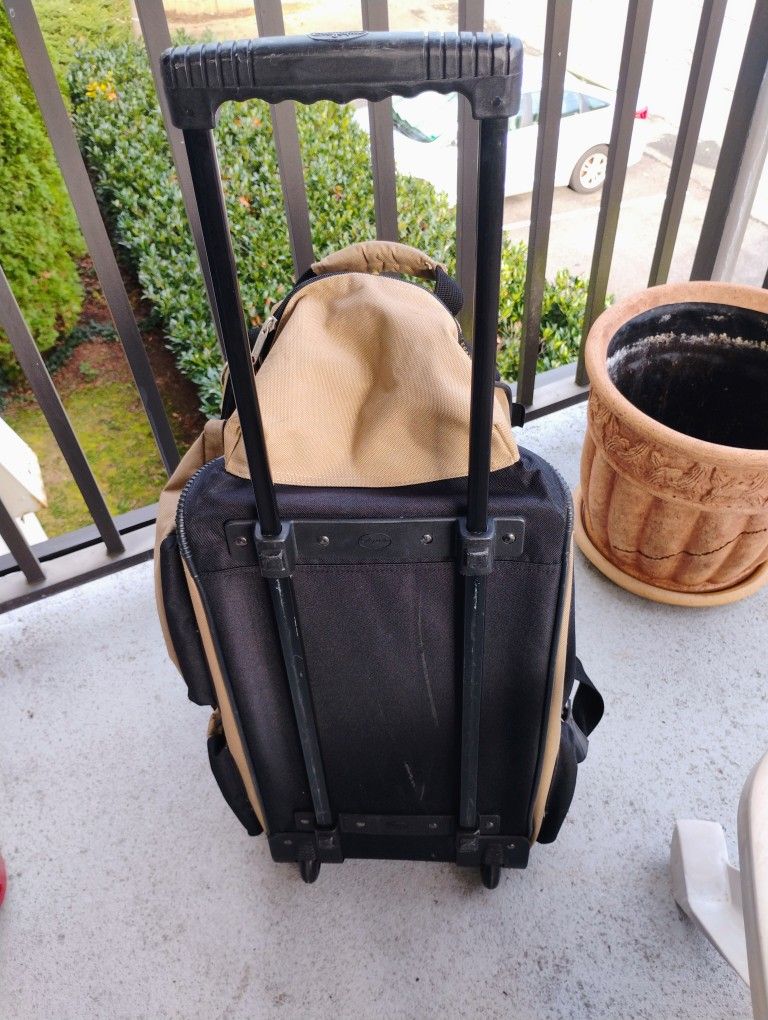 Rolling Travel Bag Pickup Only Cash