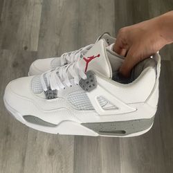 Jordan 4s Oreos 