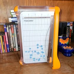 Fiskars Card Making / Paper Trimmer