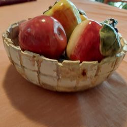 Bread Basket Style Ceramic Bowl With Fruit Included. 