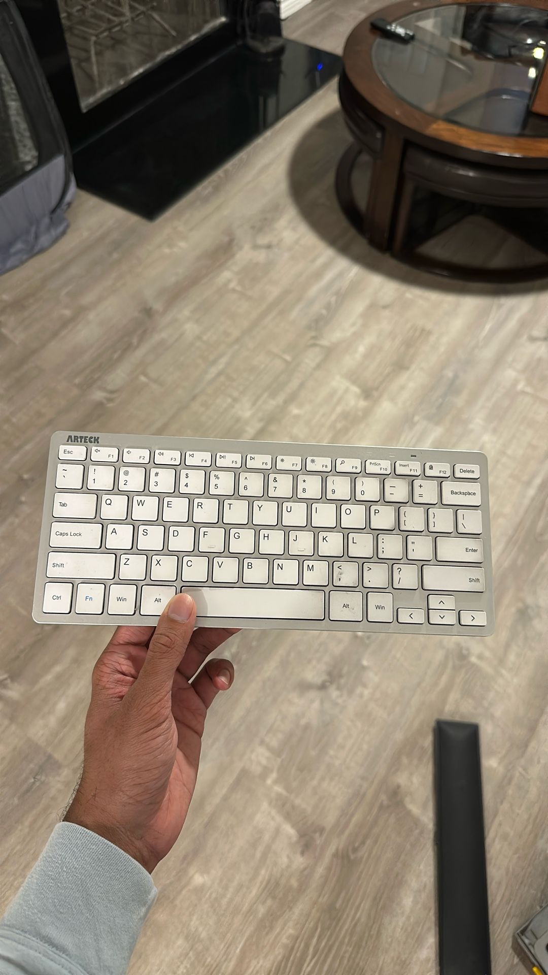 Slim White Bluetooth Keyboard