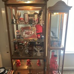 Old Antique Stand  With Glass Shelves  And Lights 