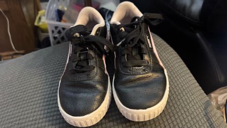 Youth girls Puma shoes
