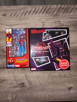 Spider-Man Mafex and Sentinel