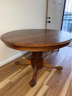 Oak round table