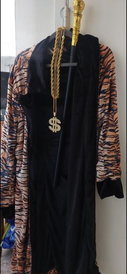 Costume