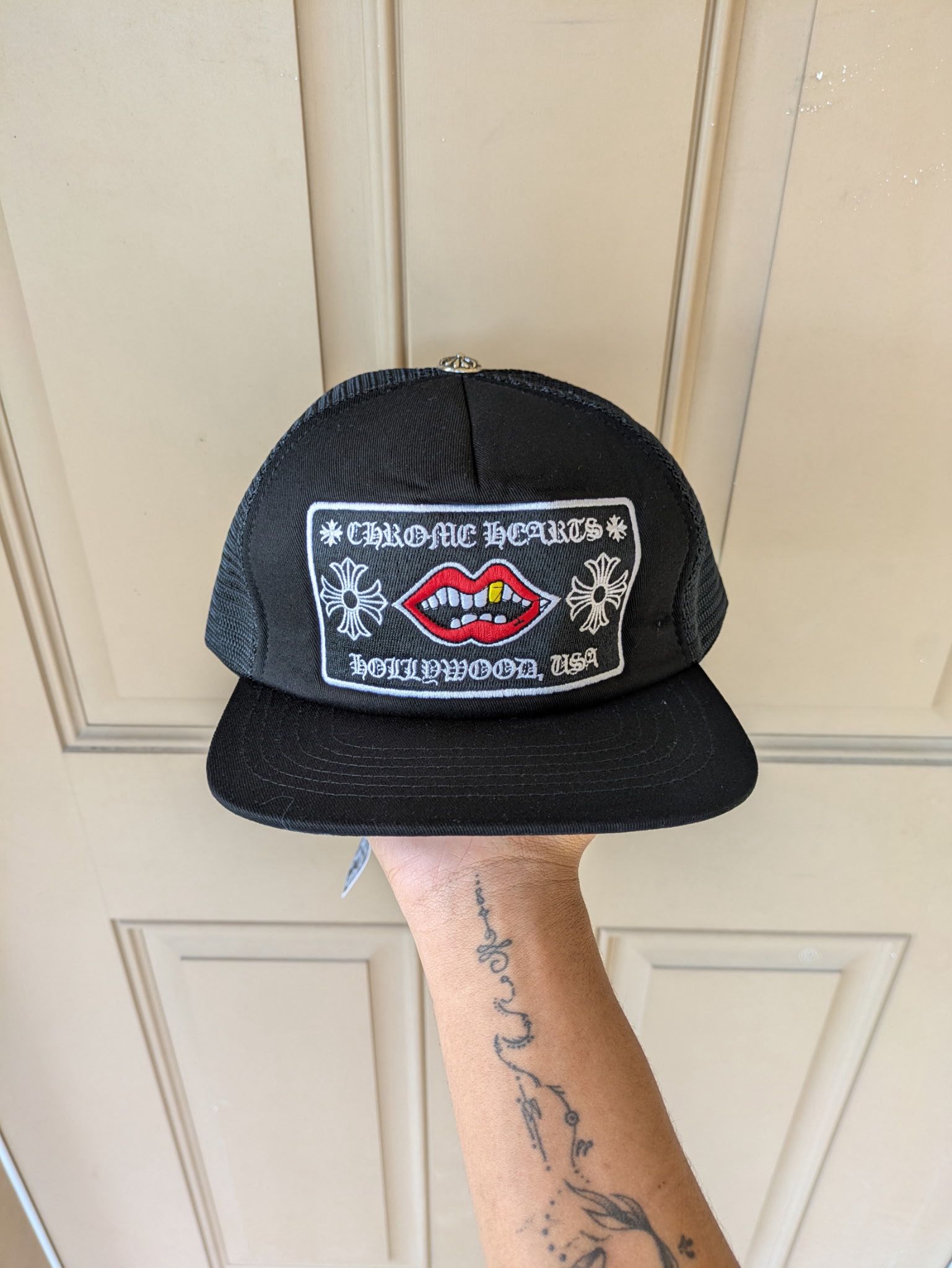 New black chrome hearts trucker hat, comes with tag and dust bag