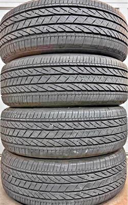 Set 225/60-18 Bridgestone con el 80% de vida