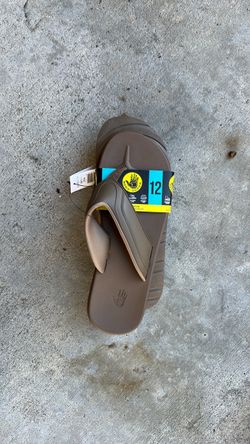 Sandals size 12