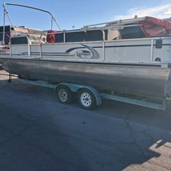Landau BT-24LX 24ft Pontoon Boat