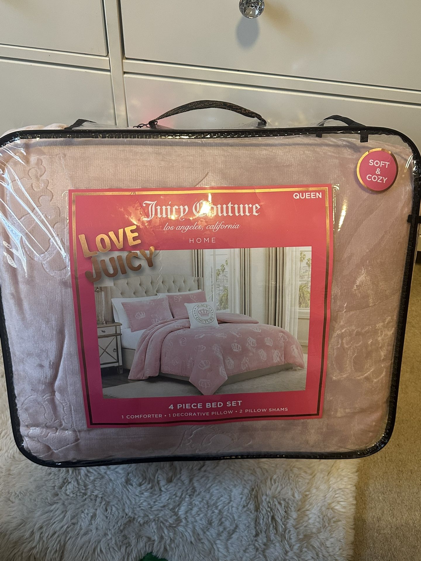 Juicy Couture White And Pink Warm Bed Set