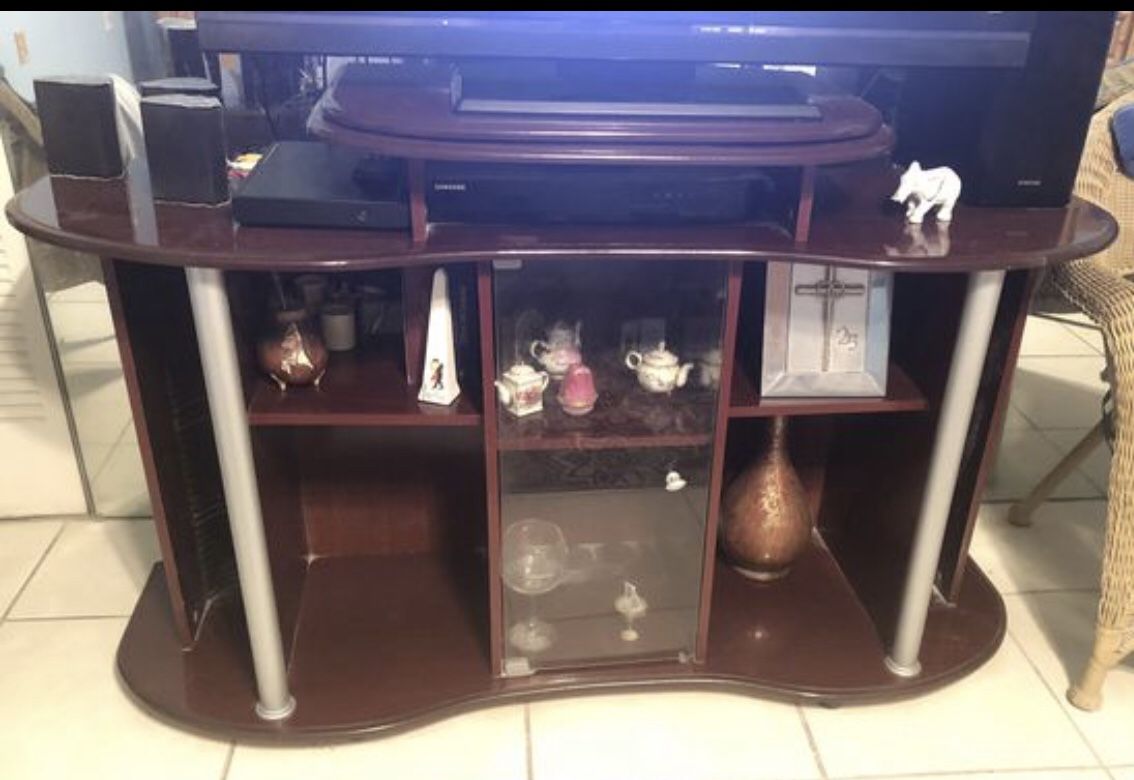 Tv stand