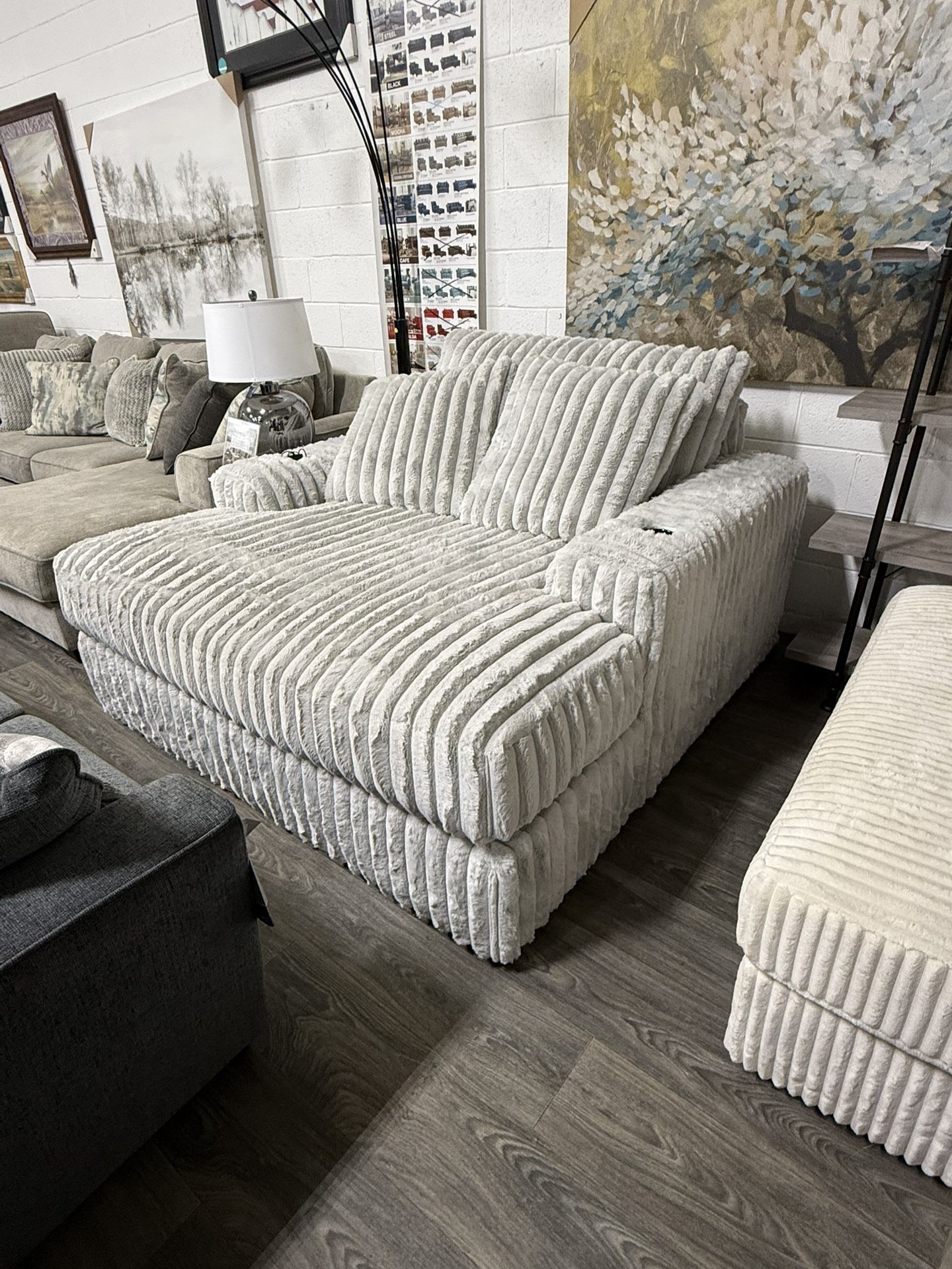 OVERSIZED Chaise! Available In Gray Or Black