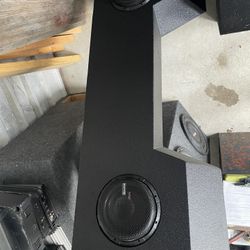 Memphis Mojo 8” Subs In Truck Box