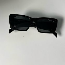 Black Prada Glasses 