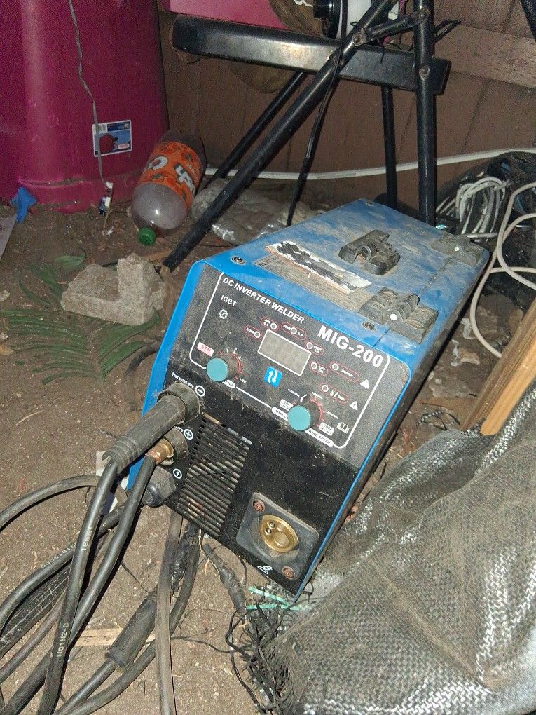 Welder. 200. OBO!!