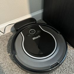Shark Robot Vacuum 