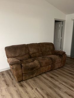 COUCHES