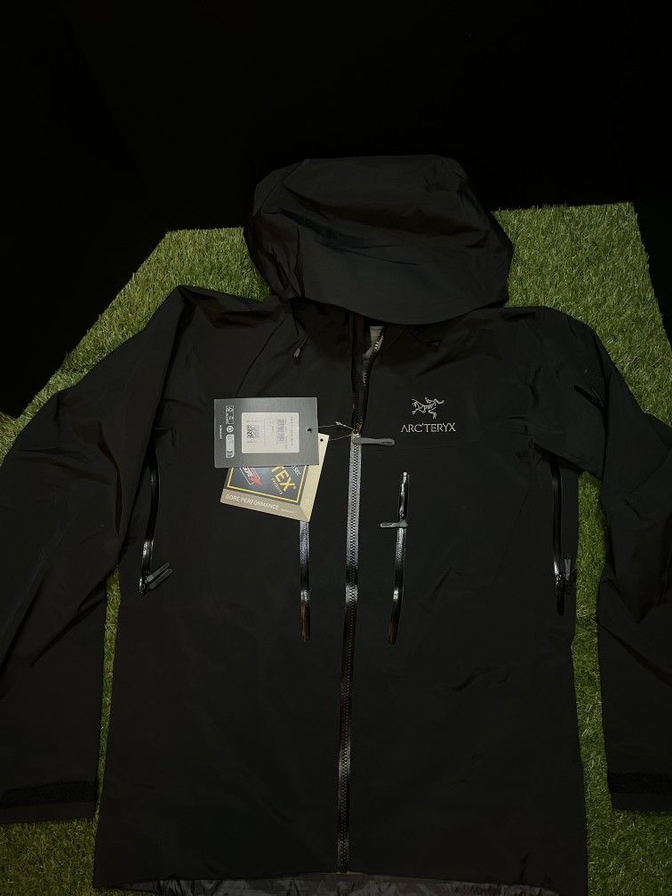 Arc'teryx Mens Alpha SV Jacket