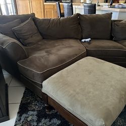 Brown suede couches w/pull out bed