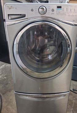 Whirlpool Super Capacity front loading washer