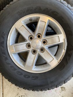 08 GMC Sierra wheels