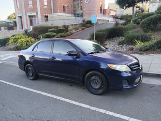 2013 Toyota Corolla LE Runs and drives Great Clean Title