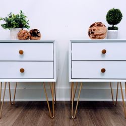 Set of 2 Nightstands/End Tables