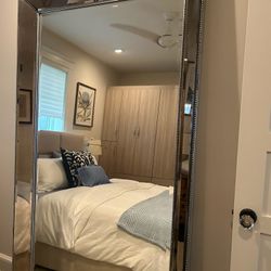 Very New Home/closet Mirrow Very Fancy 