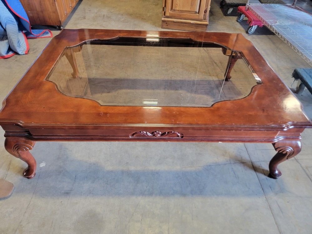 Gorgeous Glass Top Coffee Table
