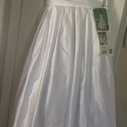 New With Tag! Pretty Cristeningdress Or  Flower Girls