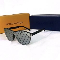 NEW  LAV LOGO CATEYE BLACK