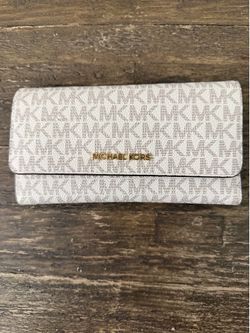 Michael Kors wallet