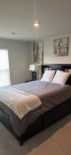 Ashley Furniture Queen Bedroom Set – Excellent Condition