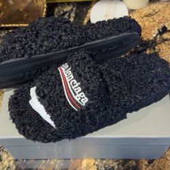 Balenciaga Slides LAST PAIR