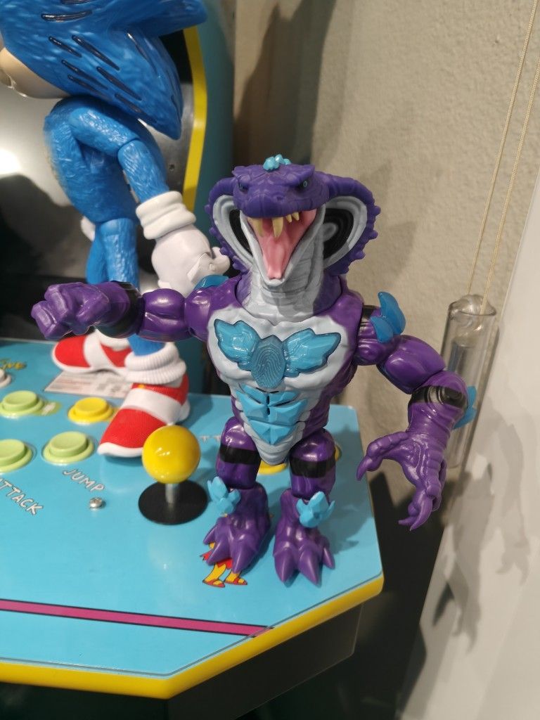 Beast Lab Stealth Strike Reptile COBRA Snake