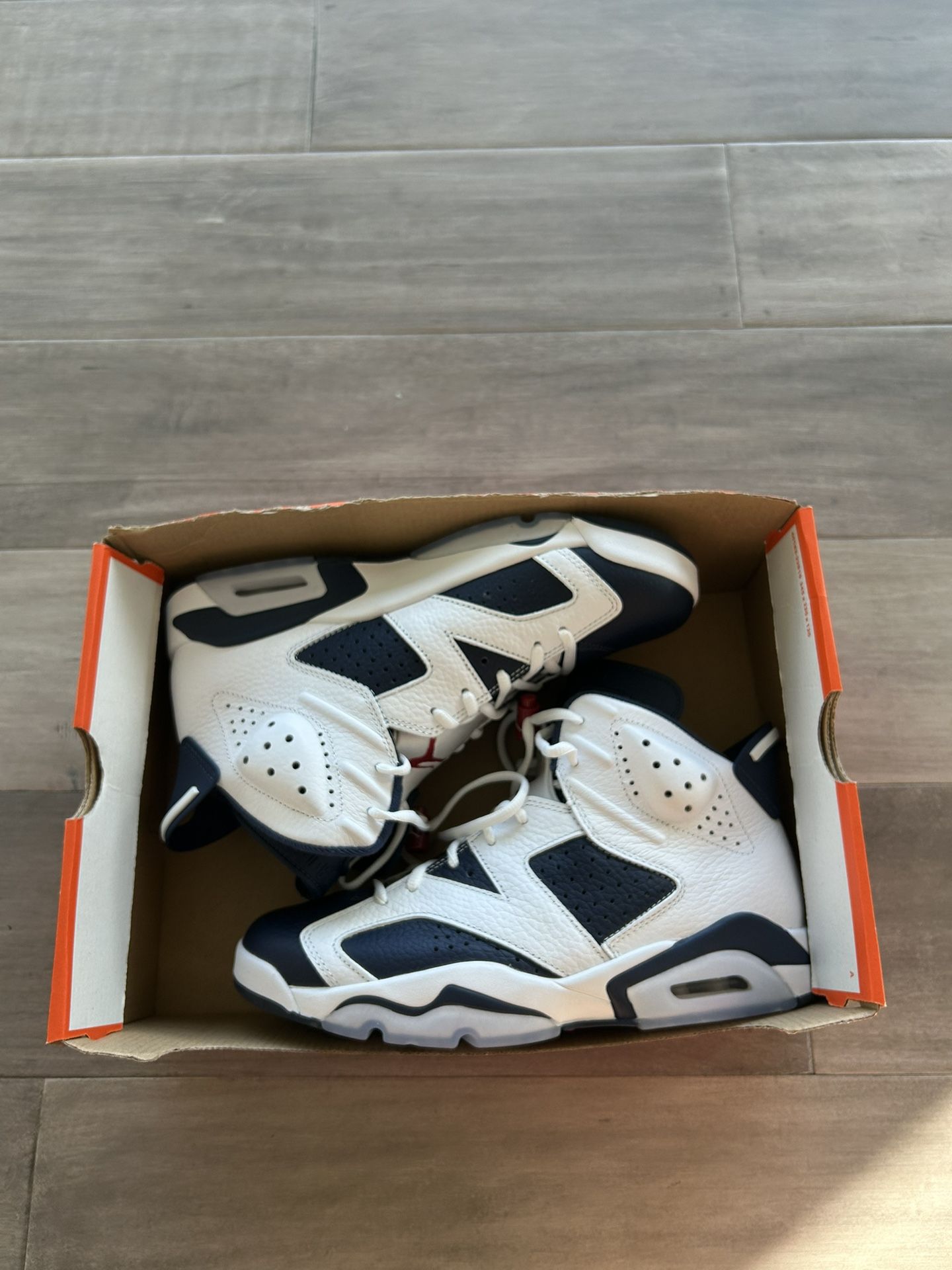 Jordan 6 Retro