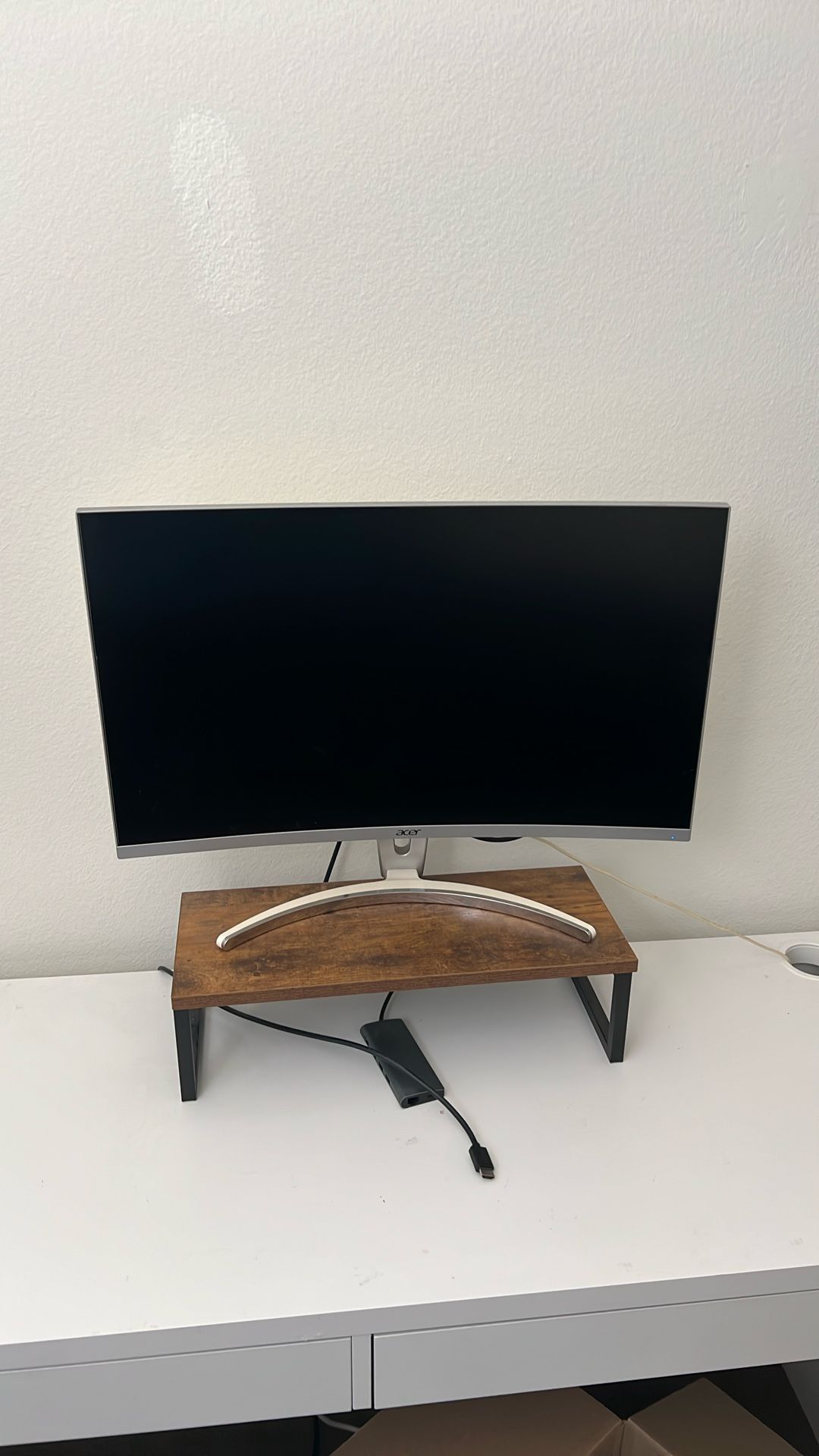 Acer curved monitor