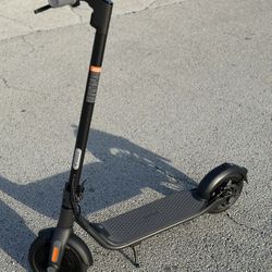 Ninebot KickScooter F2