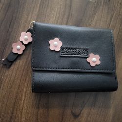 New Black Wallet with Floral Accents 🌸